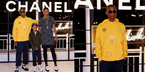 chanel e pharrell williams capi|Pharrell Williams Chanel hoodie.